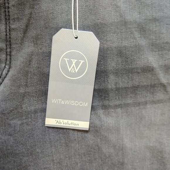 Wit & Wisdom Ab Solution Stretch Denim Shorts in Bk Black Size 18 - Picture 6 of 6